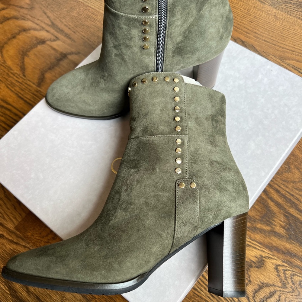 NWT Jimmy Choo Size 6.5 Suede Booties